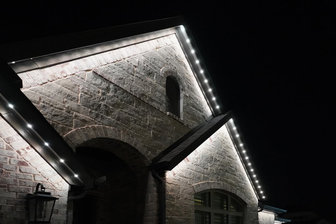 Permanent Holiday Lighting vs. Seasonal Installs: What Florida Homeowners Should Know